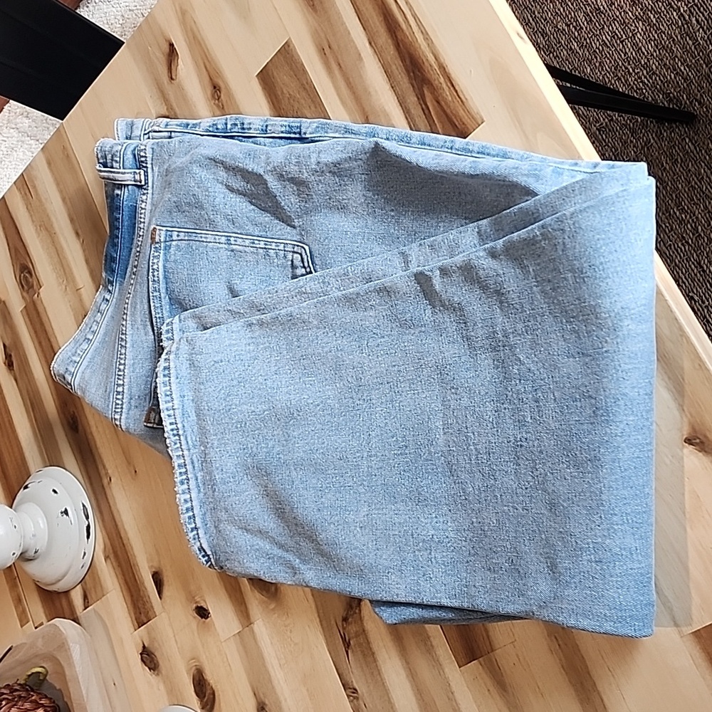 Abercrombie & Fitch The Ankle Straight